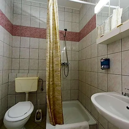 Otel Nostra