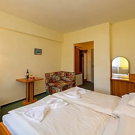 Nostra Otel 3*